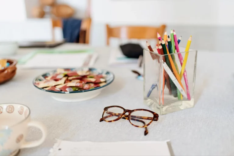 bloomencia stylo table 768x513