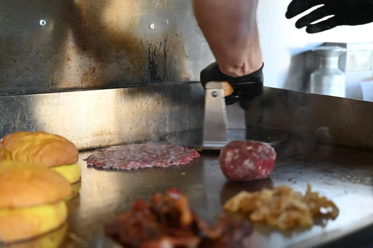 food truck bon comme un camion smash burger 768x511