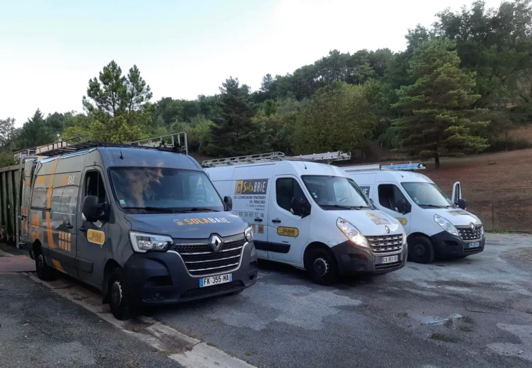 Compagnons Fenetriers Camions 768x531