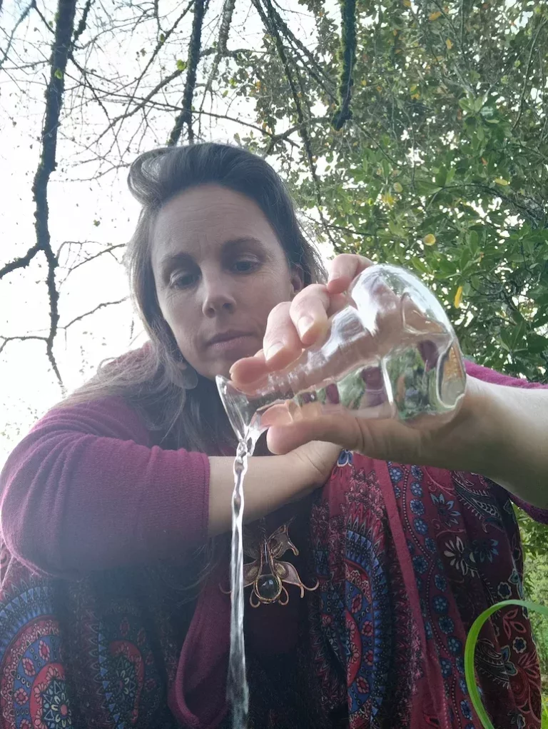 La Messagere Voyageuse Enchanteresse des Mondes 4 768x1021