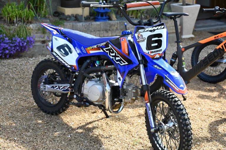 Mauduit quad moto passion Moto bleue 768x511