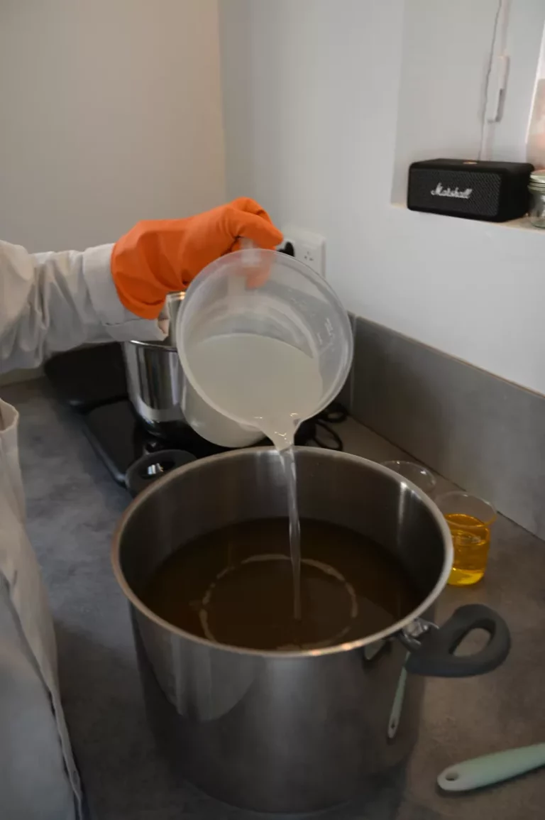 savon ivre carol lassaux savon personnalise confection 4 768x1155