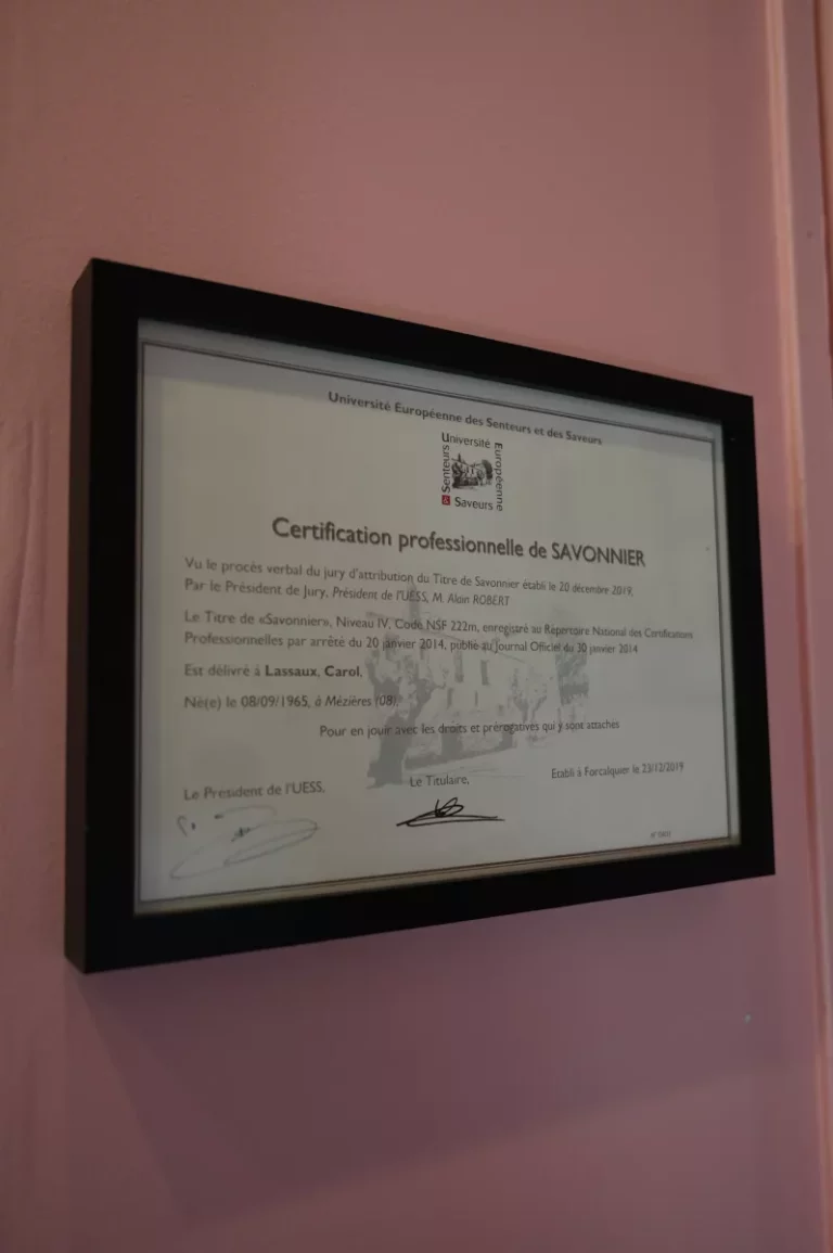 savon ivre carol lassaux savon personnalise dordogne certification 768x1155
