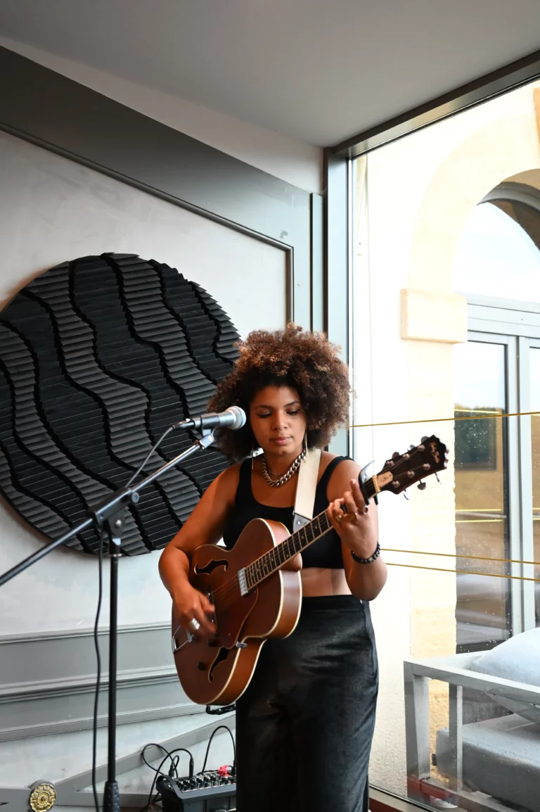 domaine rochebois vitrac chanteuse 1 768x1154