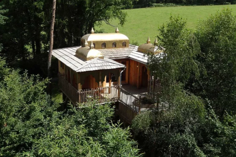 moulin de la jarousse nuit insolite dordogne cabanne bollywood 1 768x512