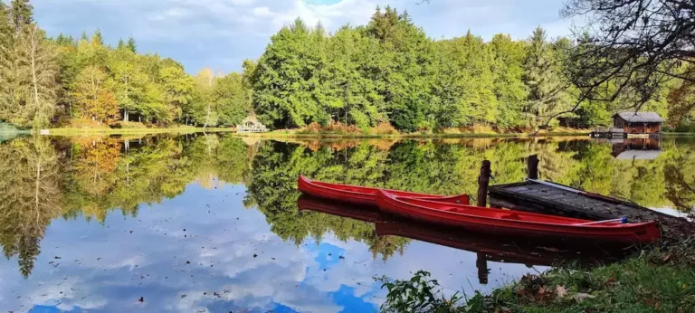 moulin de la jarousse nuit insolite dordogne cabanne sur eau 2 768x346