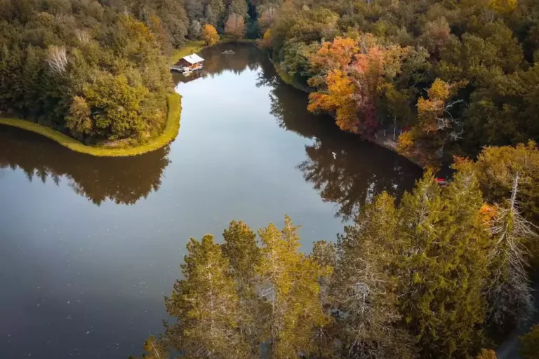 moulin de la jarousse nuit insolite dordogne cabanne sur eau 3 768x512