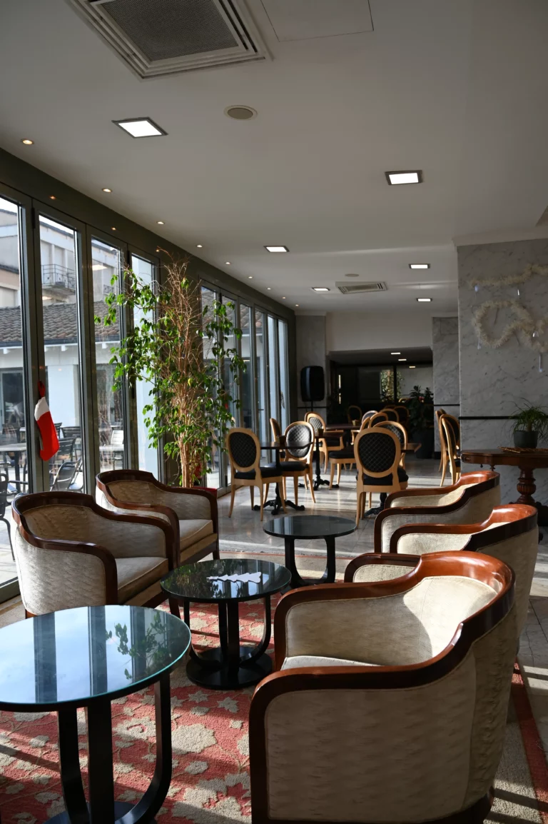 La Terrasse Restaurant ibis hotel perigueux noel 5 768x1154