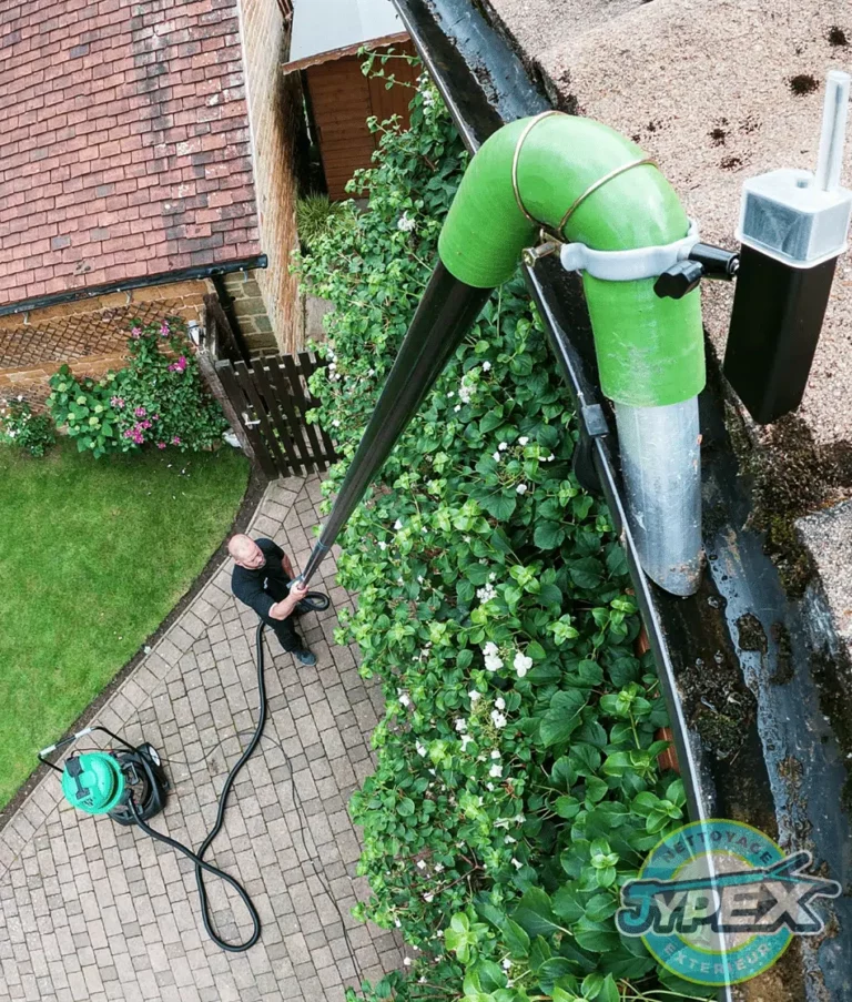 Nettoyage des gouttiere a Bergerac Dordogne Jypex Nettoyage 768x903