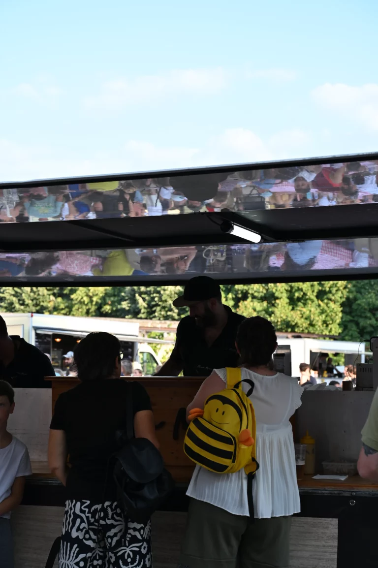miam miam perigueux food truck 1 768x1154
