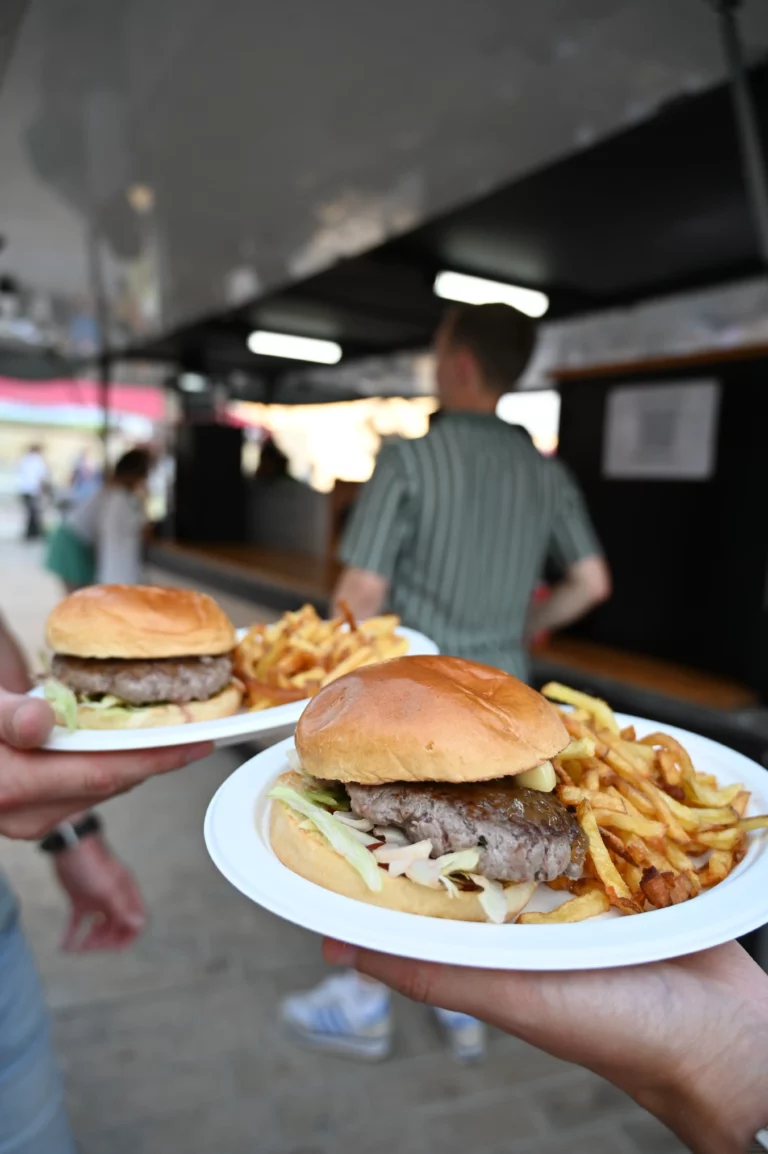 miam miam perigueux food truck 8 768x1154